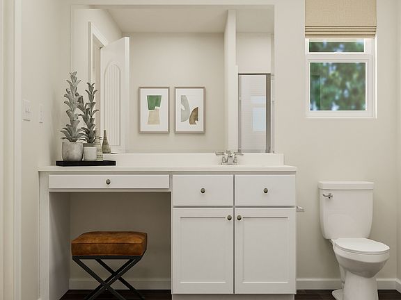 MAster bath with large vanity