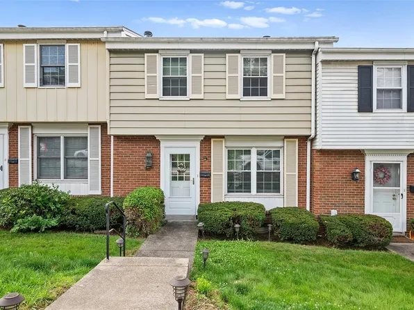 218 Walnut St, Blawnox, PA 15238