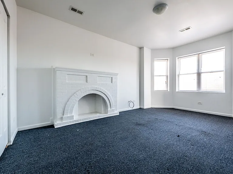 215 E 68th — Photo 15