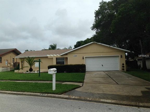 2nd image of 1358 Wexford Dr S