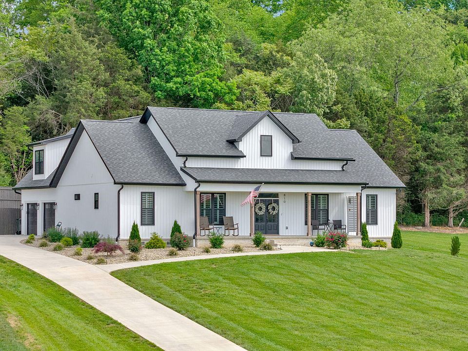 1st image of 810 Brady Way
