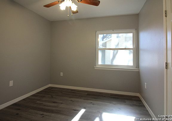 4th image of 8015 Hill Trails St