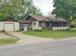 2469 Forest Grove Ave SW, Wyoming, MI 49519