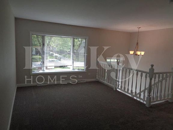 4th image of 451 E Mulberry Ct