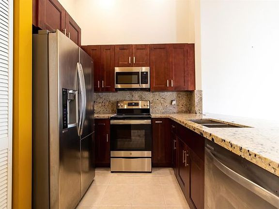 4th image of 383 E Coral Trace Cir