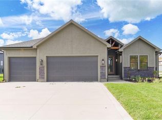 4701 SE Lyne St, Blue Springs, MO 64014