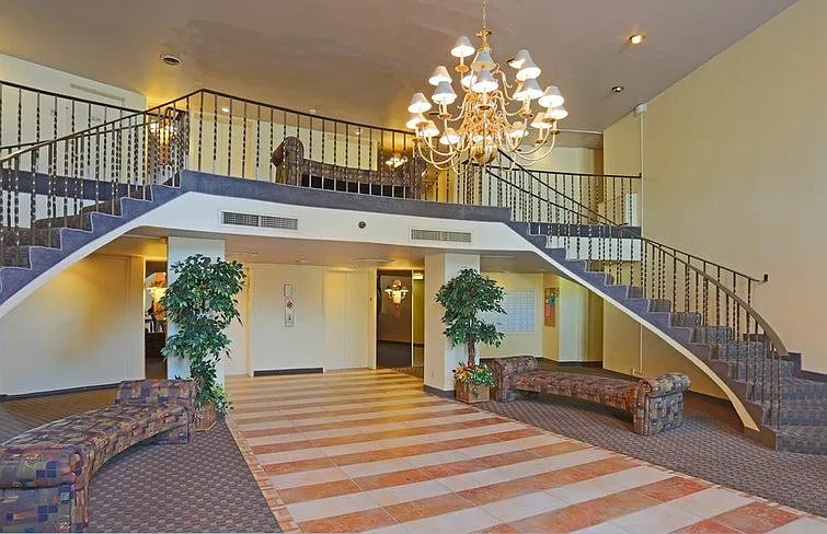 Three Fountains Apartments