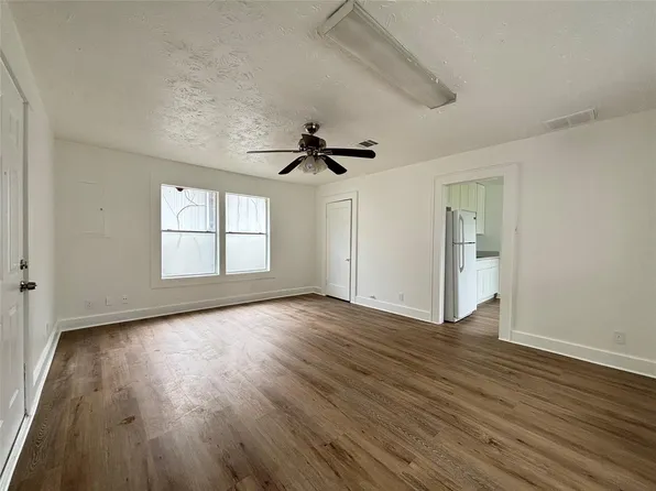 969 Wakefield Dr, Houston, TX 77018