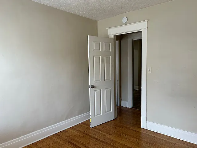 302 Roesch Ave #5 — Photo 13
