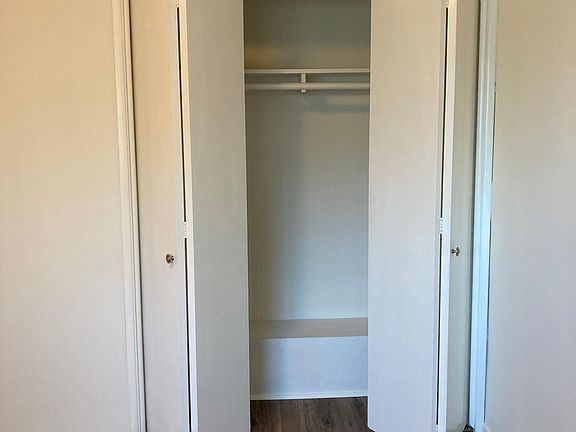 5th image of 126 E Spruce Ave #4
