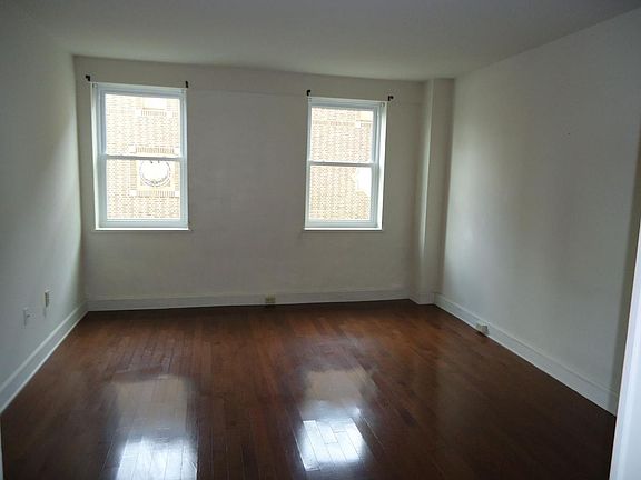 3rd image of 1205 St Charles Ave APT 413