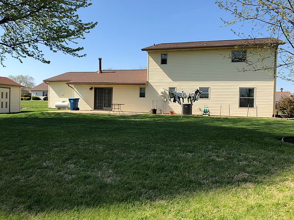 5th image of 201 Plum Ln