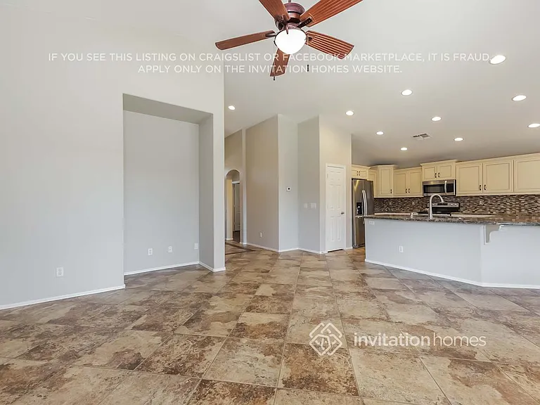 13345 W Acapulco Ln — Photo 3