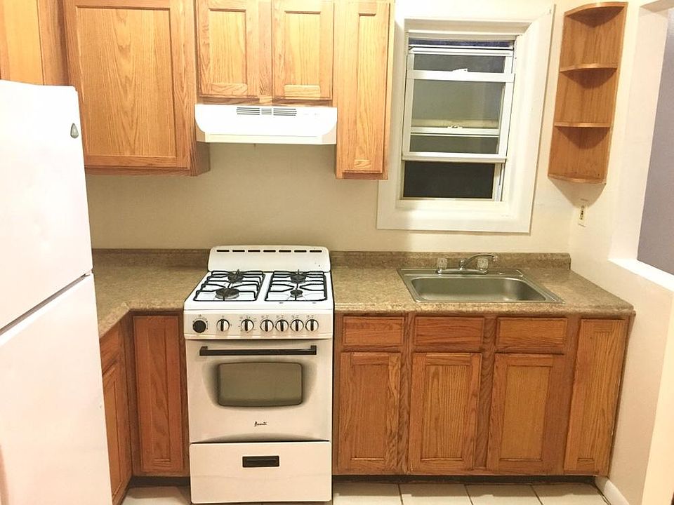 1st image of 217 1st St #1