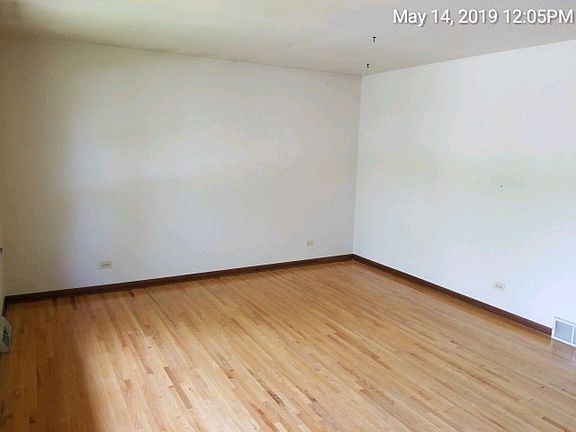 4th image of 19824 Orchard Ave