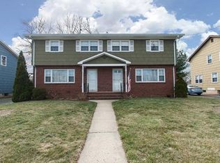 105 Hallock Ave, Middlesex, NJ 08846