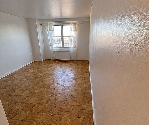 5th image of 225 Saint Pauls Ave APT 12E