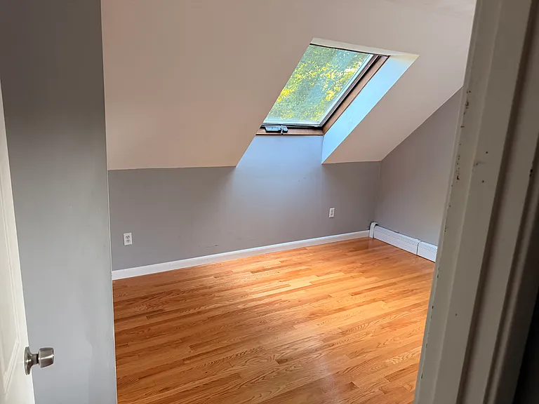 37 Isabelle Dr — Photo 40
