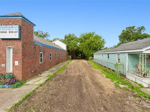 2970 Toledano St, New Orleans, LA 70125