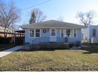 924 E Livingston St, Pontiac, IL 61764