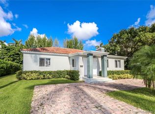 7810 Center Bay Dr, North Bay Village, FL 33141