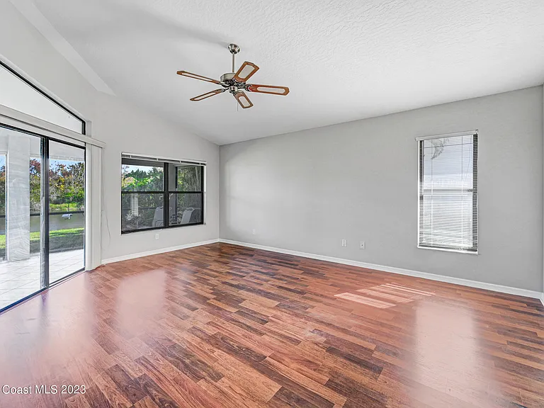 3643 Bluefield Ave — Photo 19