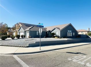 13994 Rogers Ln, Victorville, CA 92392