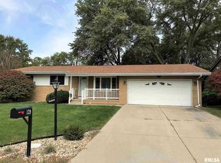 129 Laurel Ln, East Peoria, IL 61611