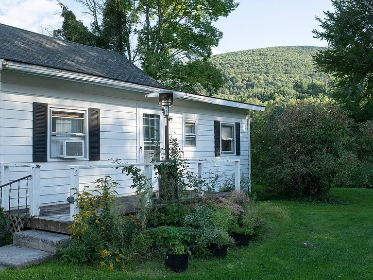 76 Spruceton Rd — Photo 13