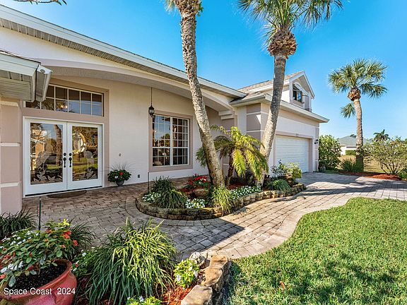 4th image of 313 Island Dr