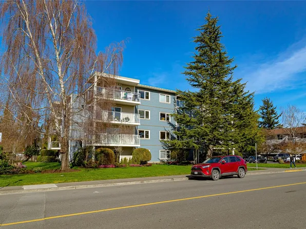 2360 James White Blvd #102, Sidney, BC V8L 1Z7