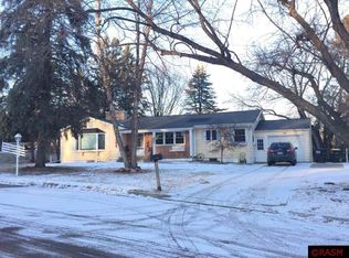 907 Austin Dr, Saint Peter, MN 56082