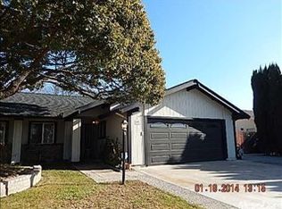 692 Foxfire Dr, Manteca, CA 95337