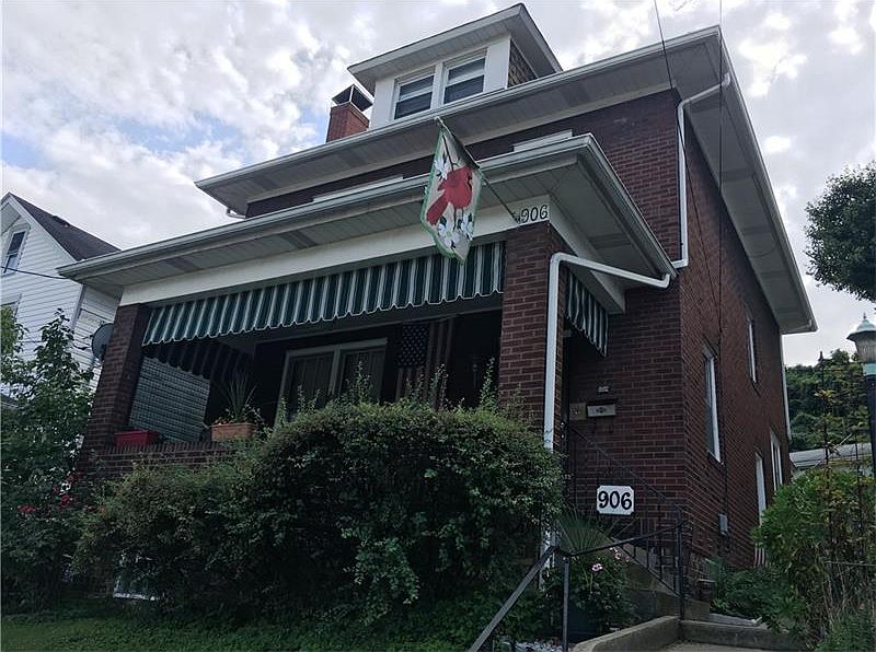 1st image of 906 Green St