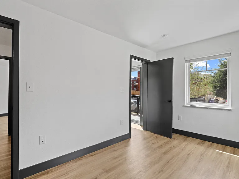2751 W 28th Ave — Photo 21