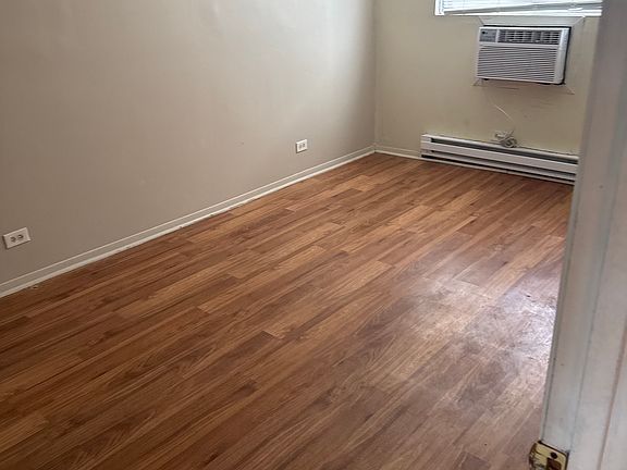 3rd image of 4214 Bonhill Dr APT 2D