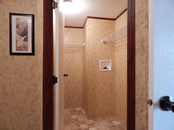 3rd image of 4 Vevay Dr W