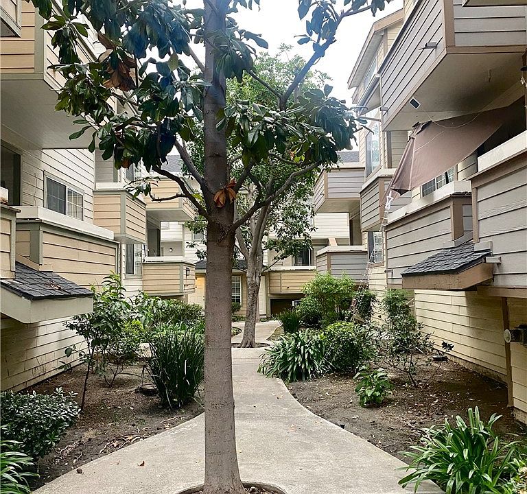 1st image of 11150 Glenoaks Blvd Unit 28