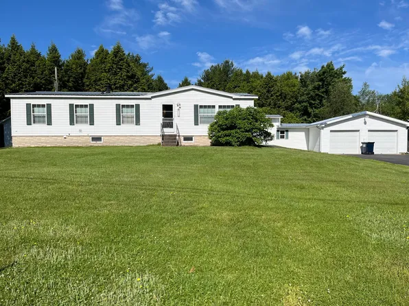 214 Tallman Rd, Champlain, NY 12919