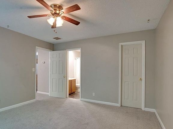 4th image of 4990 Seven Pine Cir NW