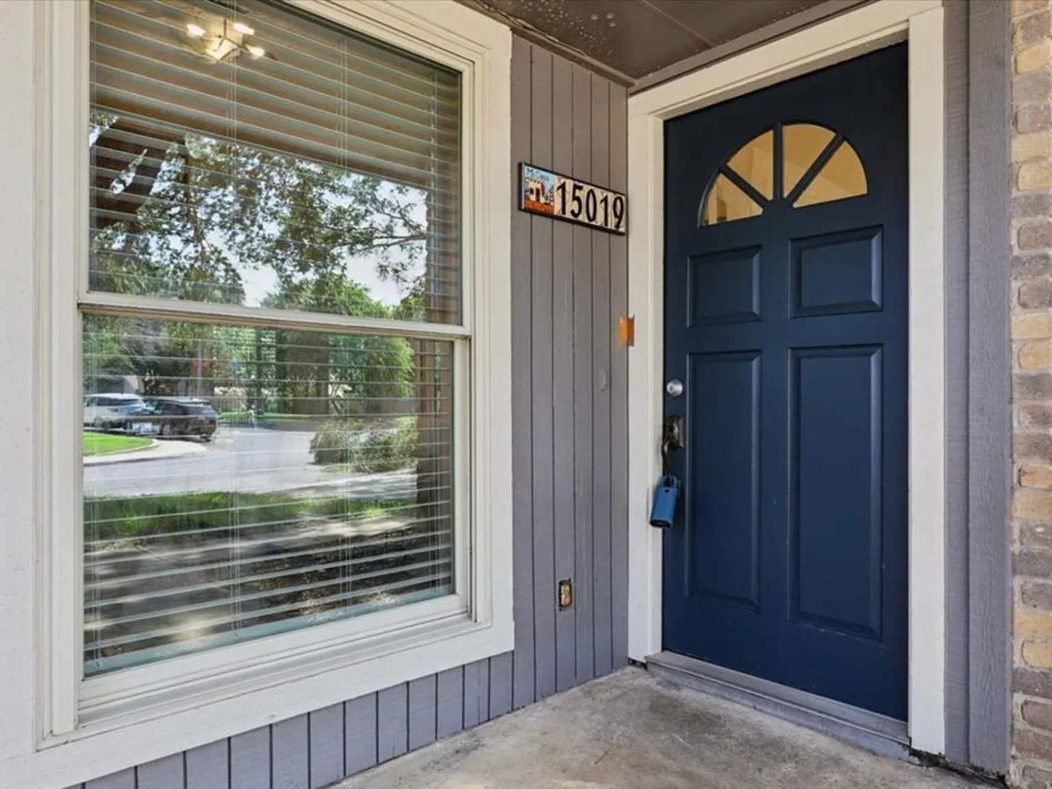 3 bed, 2.5 bath, 1408 sqft, $2,100 — Photo 3