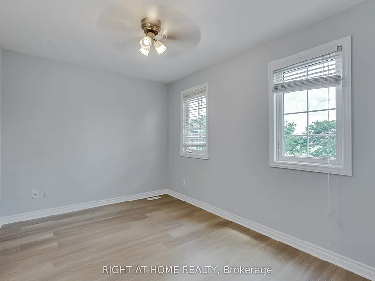 2206 Coronation Dr — Photo 16
