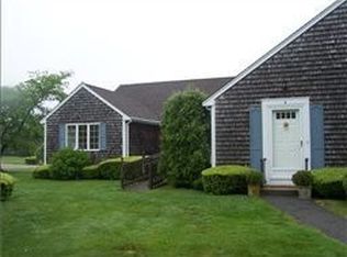 42 Glen Meade Dr APT D, Portsmouth, RI 02871