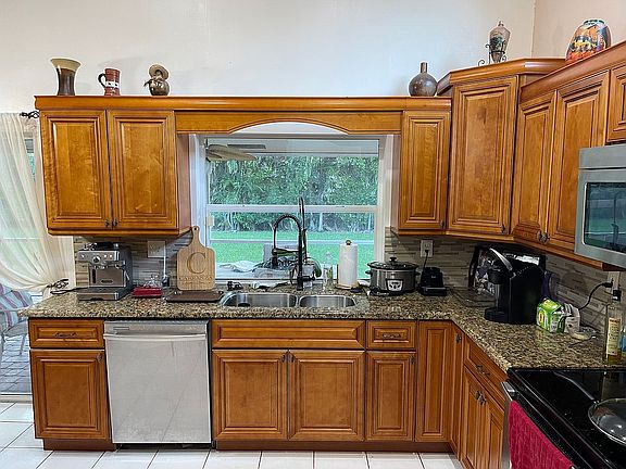 5th image of 9841 NW 47th Dr
