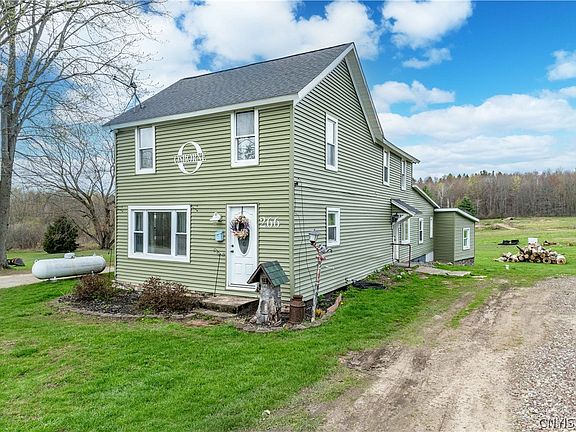 3rd image of 266 Howard Rd