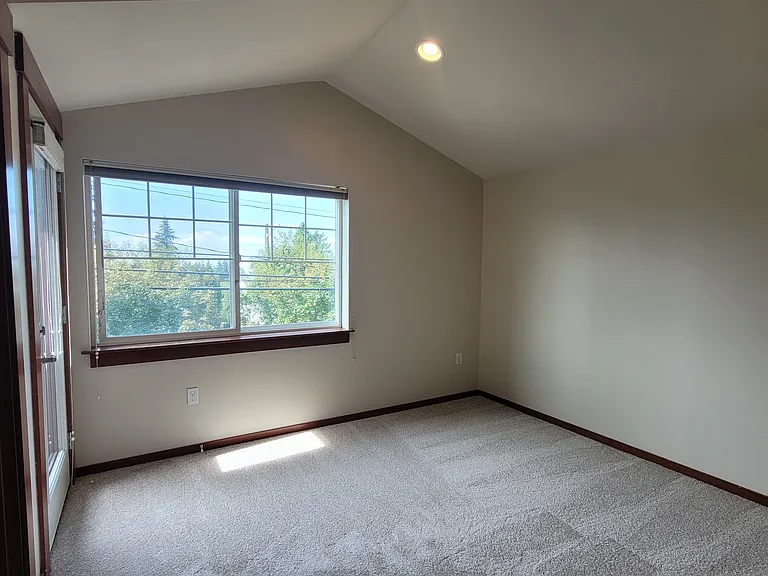 11014 Greenwood Ave N #B-1 — Photo 13