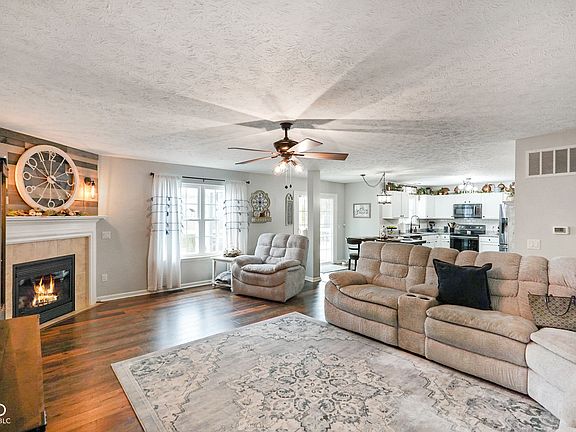 3rd image of 3735 Newberry Rd