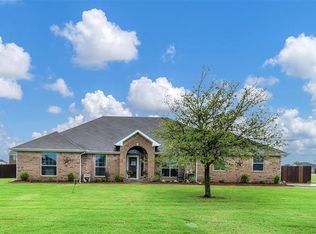 102 Derick Dr, Fate, TX 75189