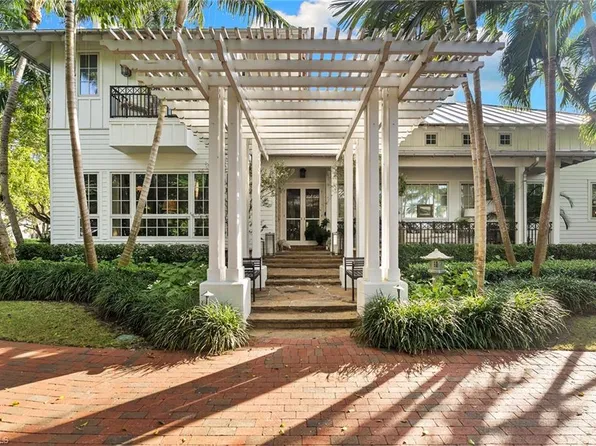 1800 Gordon DR, NAPLES, FL 34102