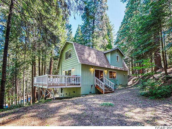 2nd image of 1049 Ponderosa Way